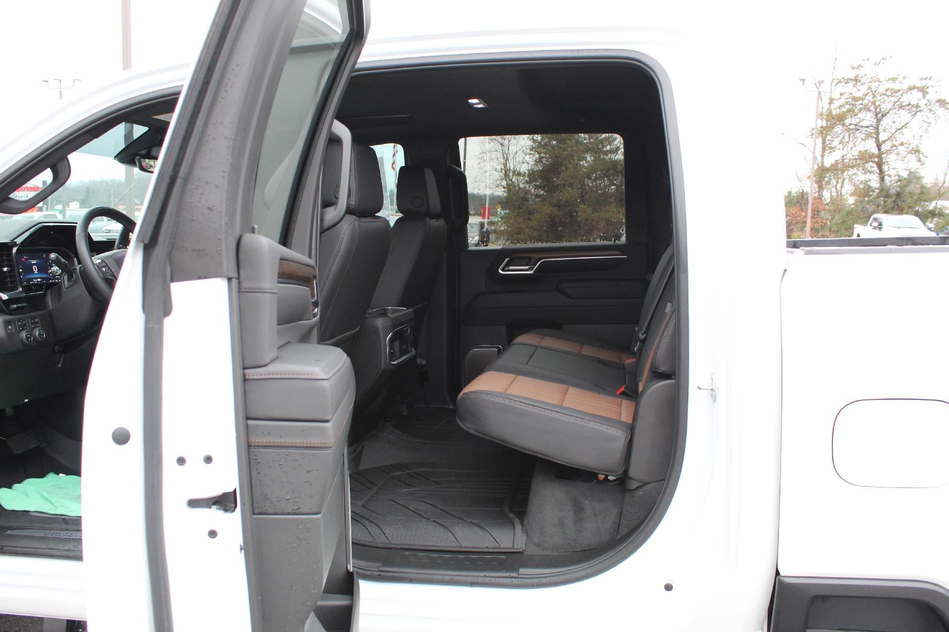 2025 Chevrolet Silverado 3500 HD High Country