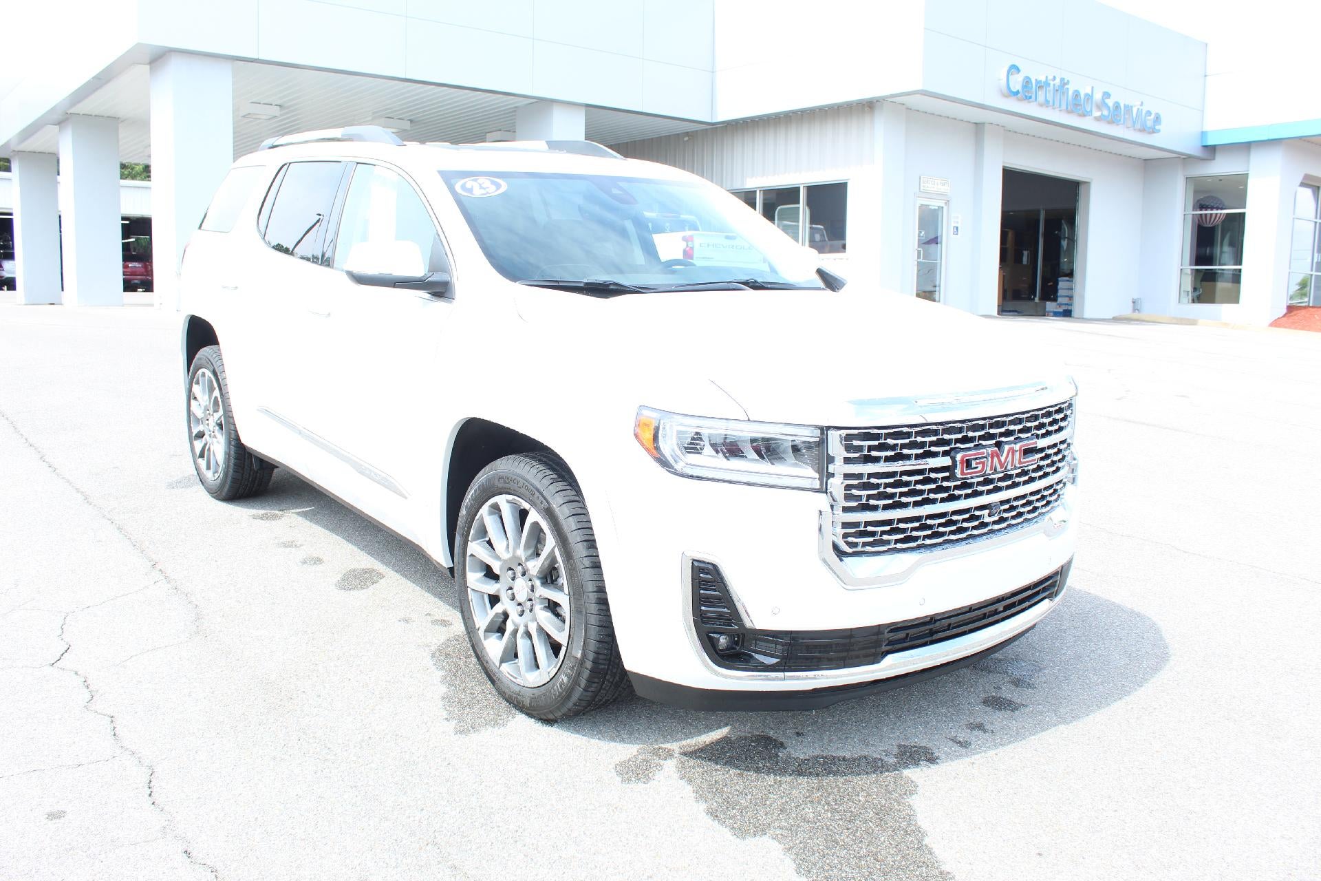 2023 GMC Acadia Denali