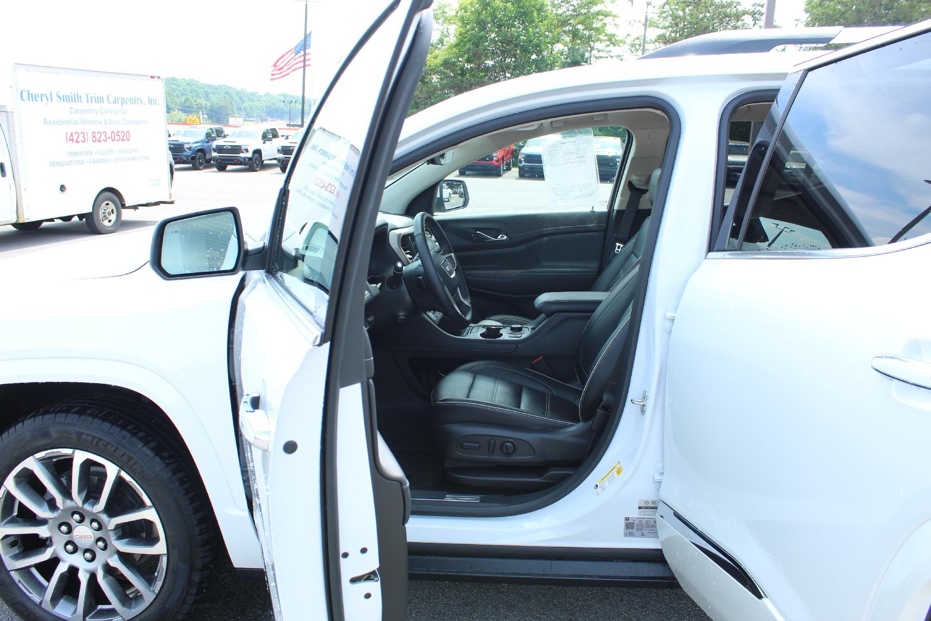 2023 GMC Acadia Denali
