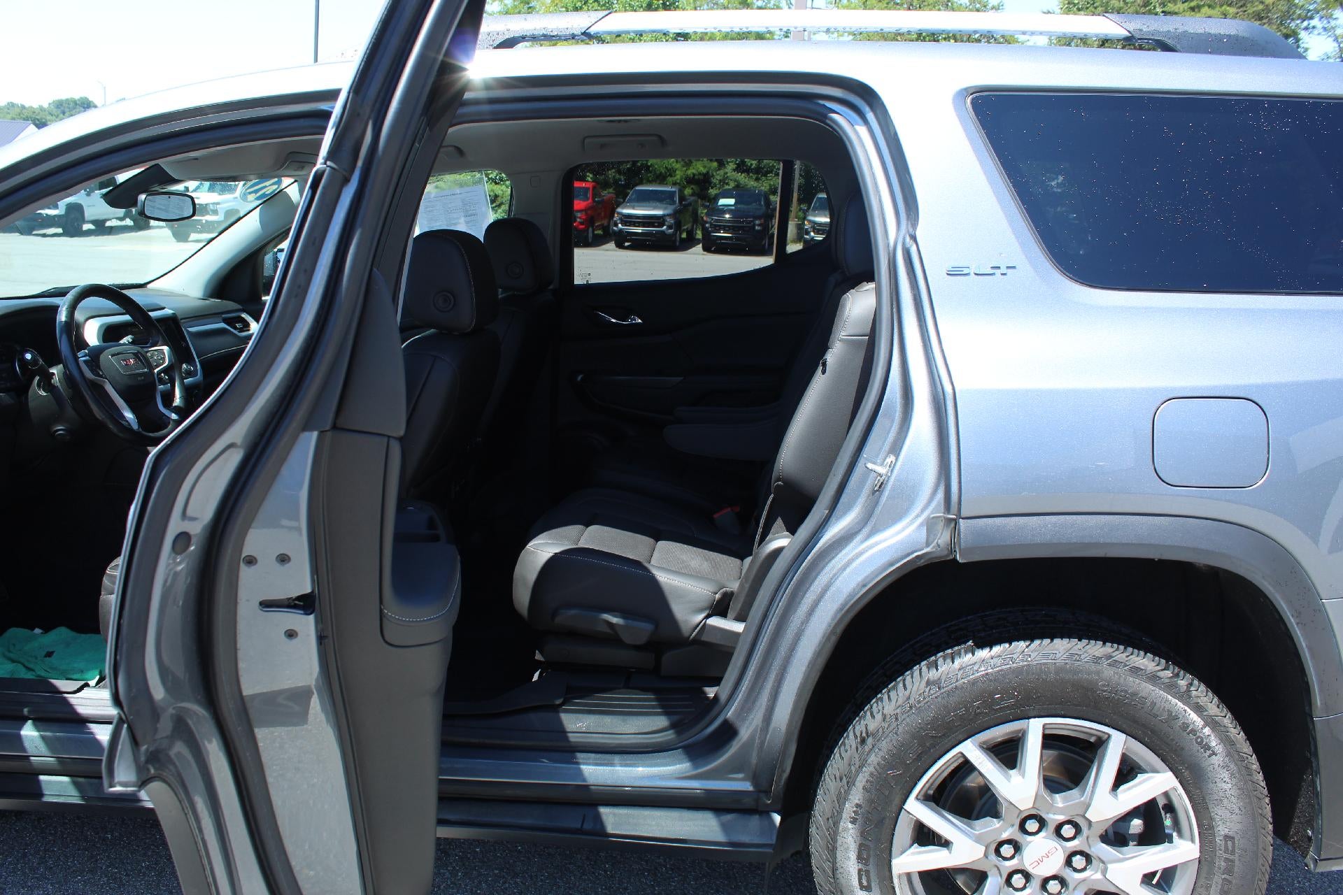 2021 GMC Acadia SLT