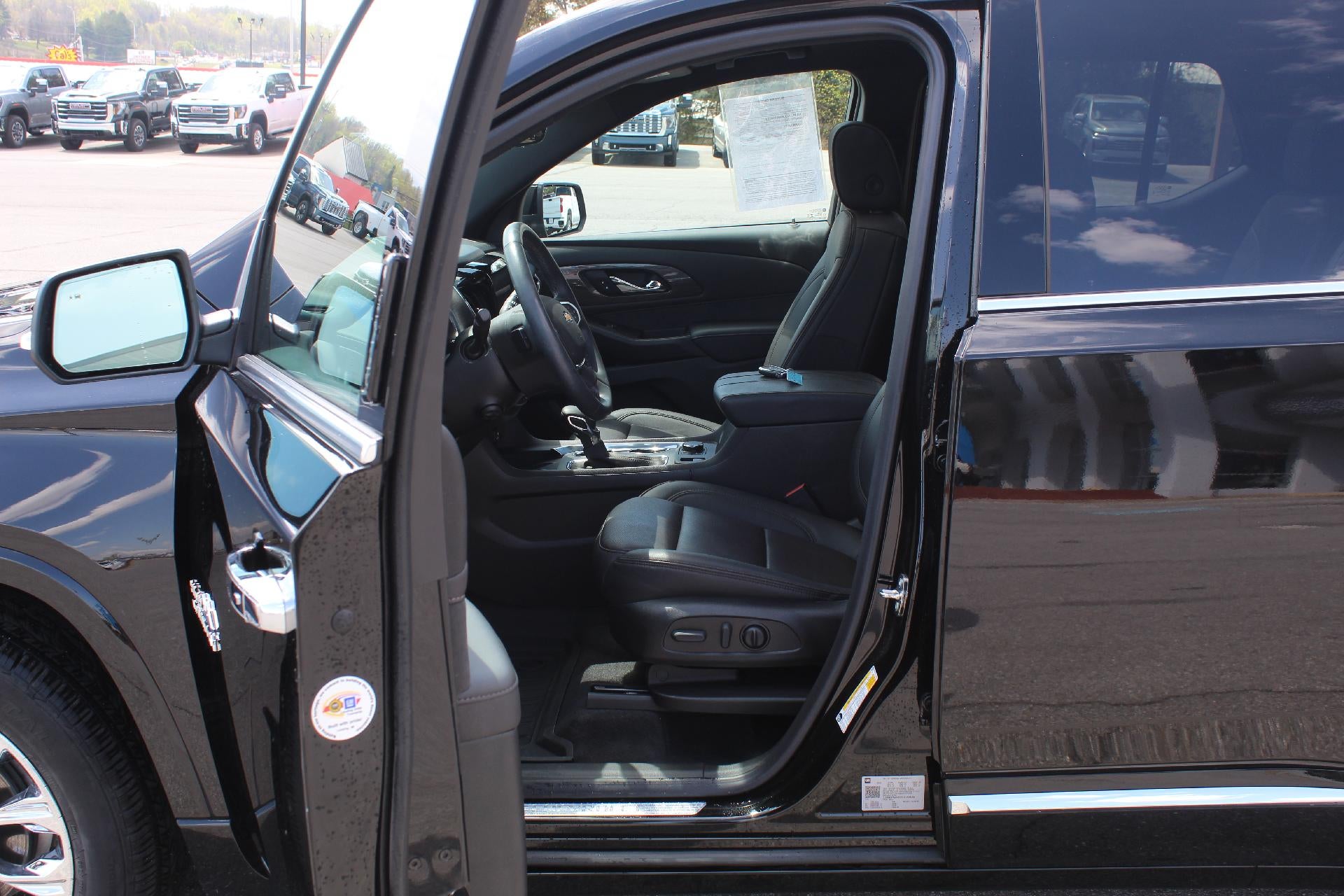 2023 Chevrolet Traverse High Country