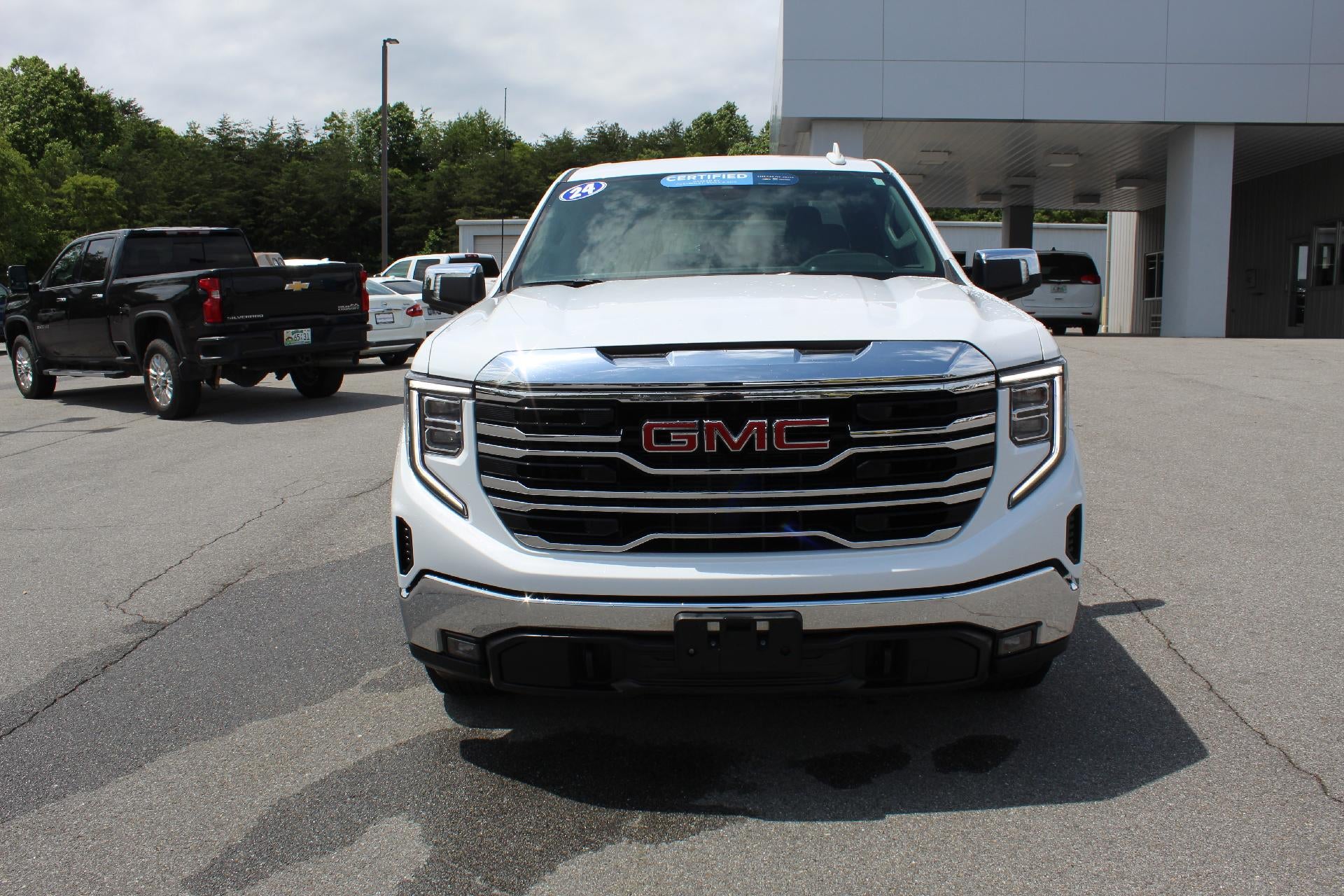 2024 GMC Sierra 1500 SLT