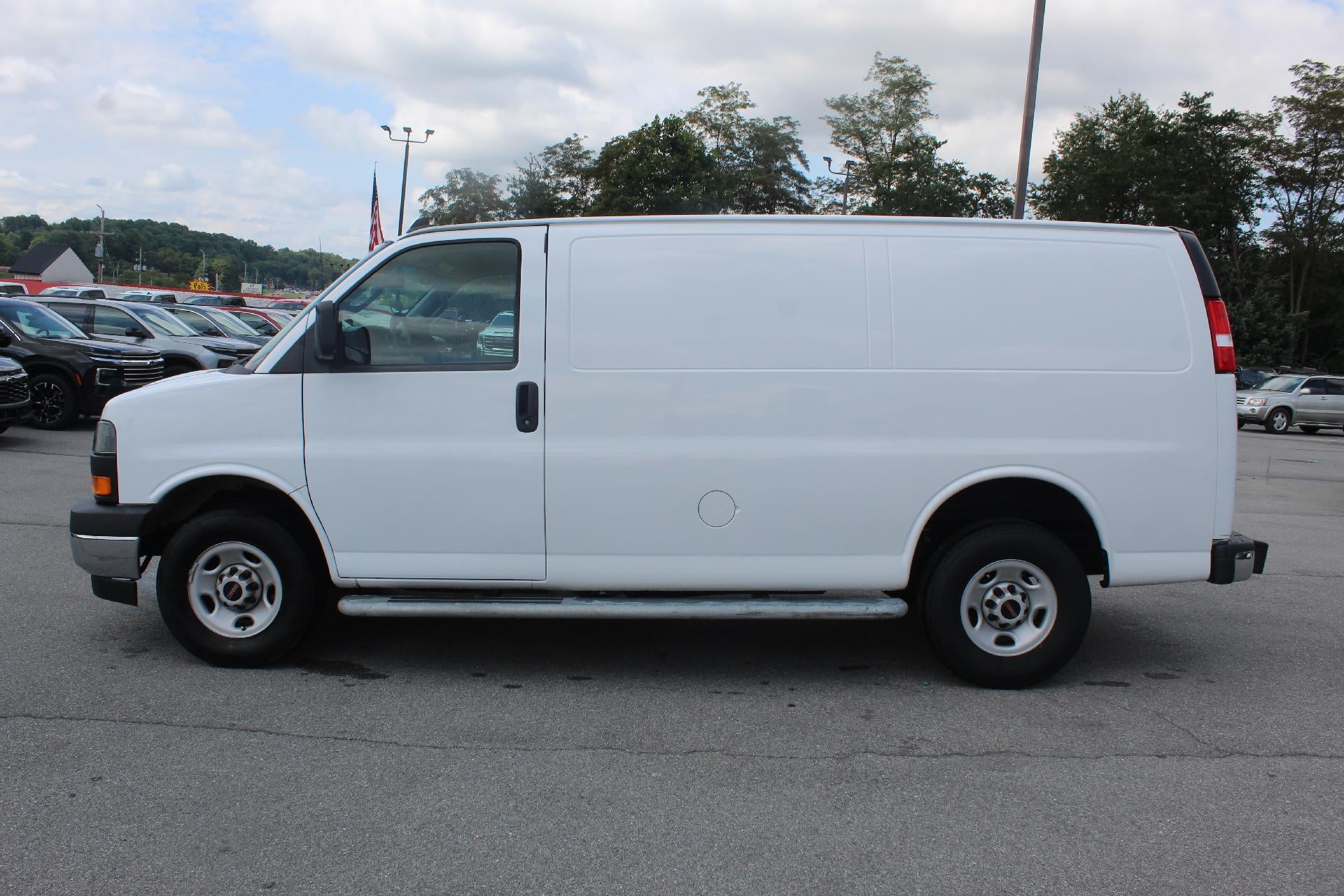 2022 GMC Savana Cargo 2500 Base