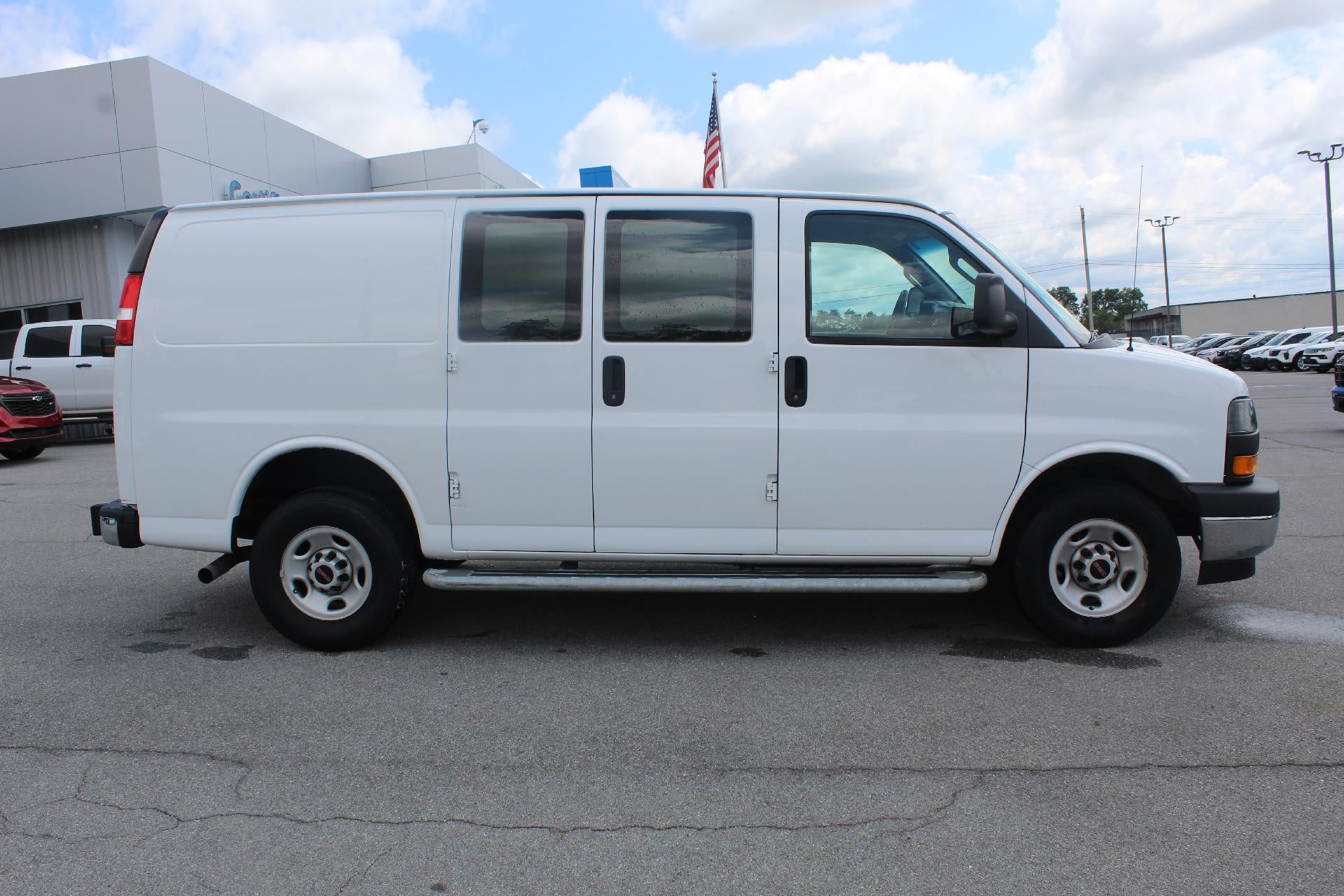 2022 GMC Savana Cargo 2500 Base