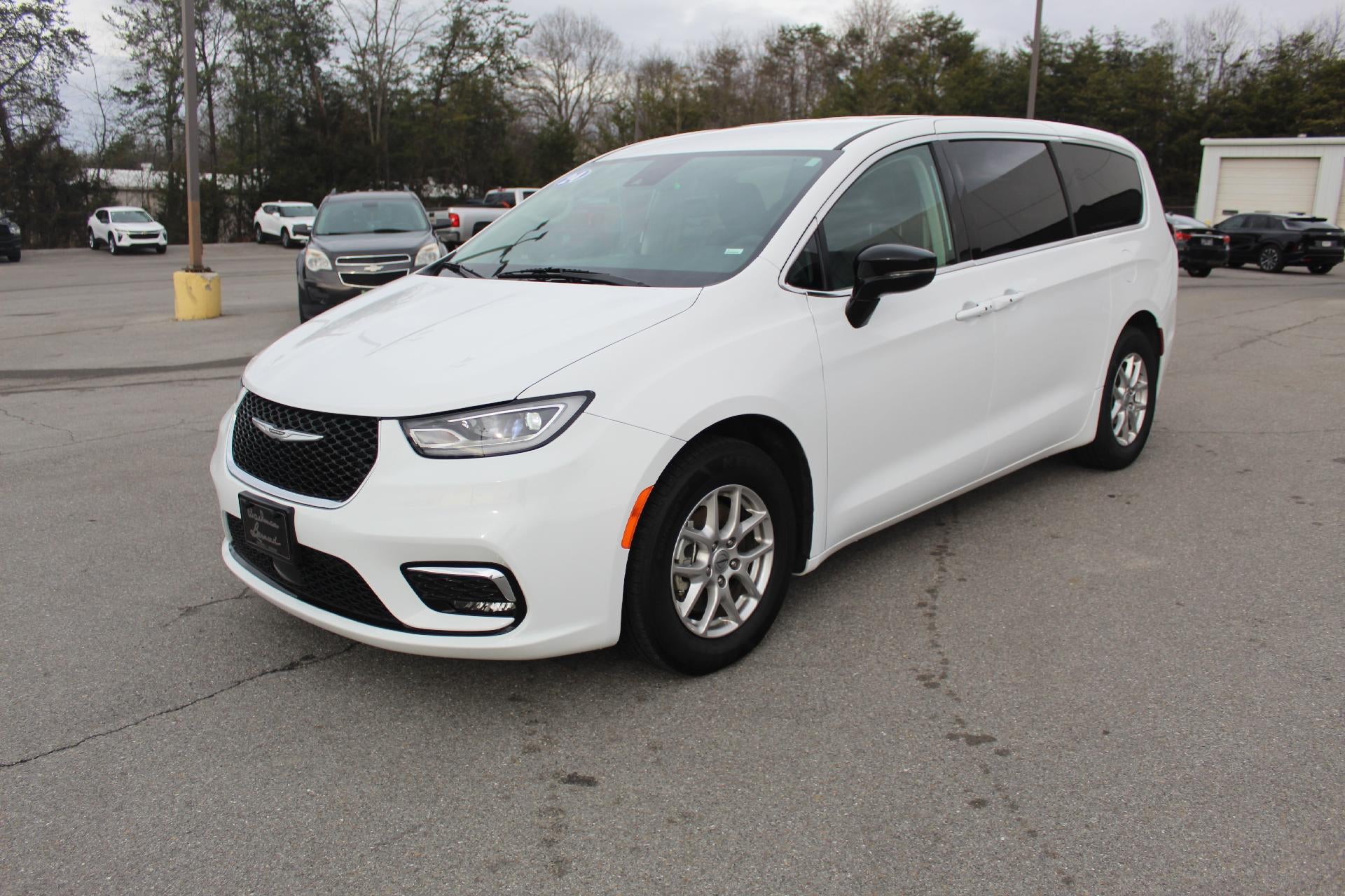 2024 Chrysler Pacifica Touring L