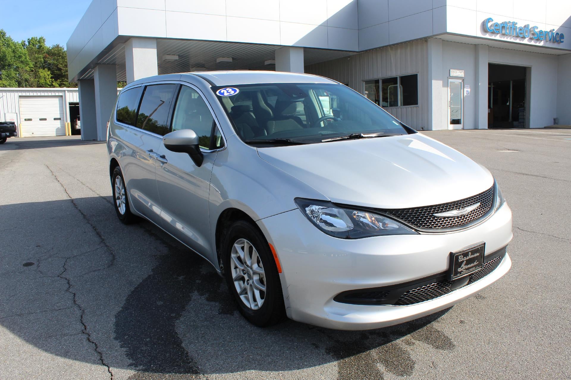 2023 Chrysler Voyager LX