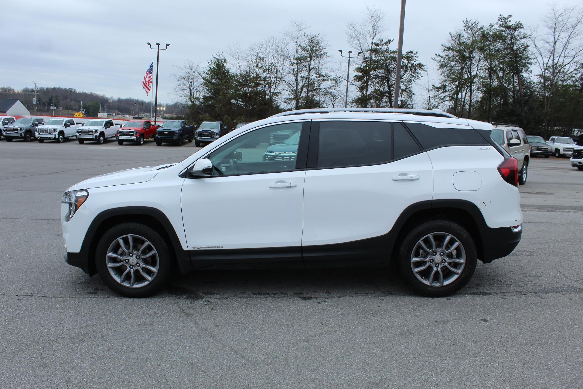 2024 GMC Terrain SLT