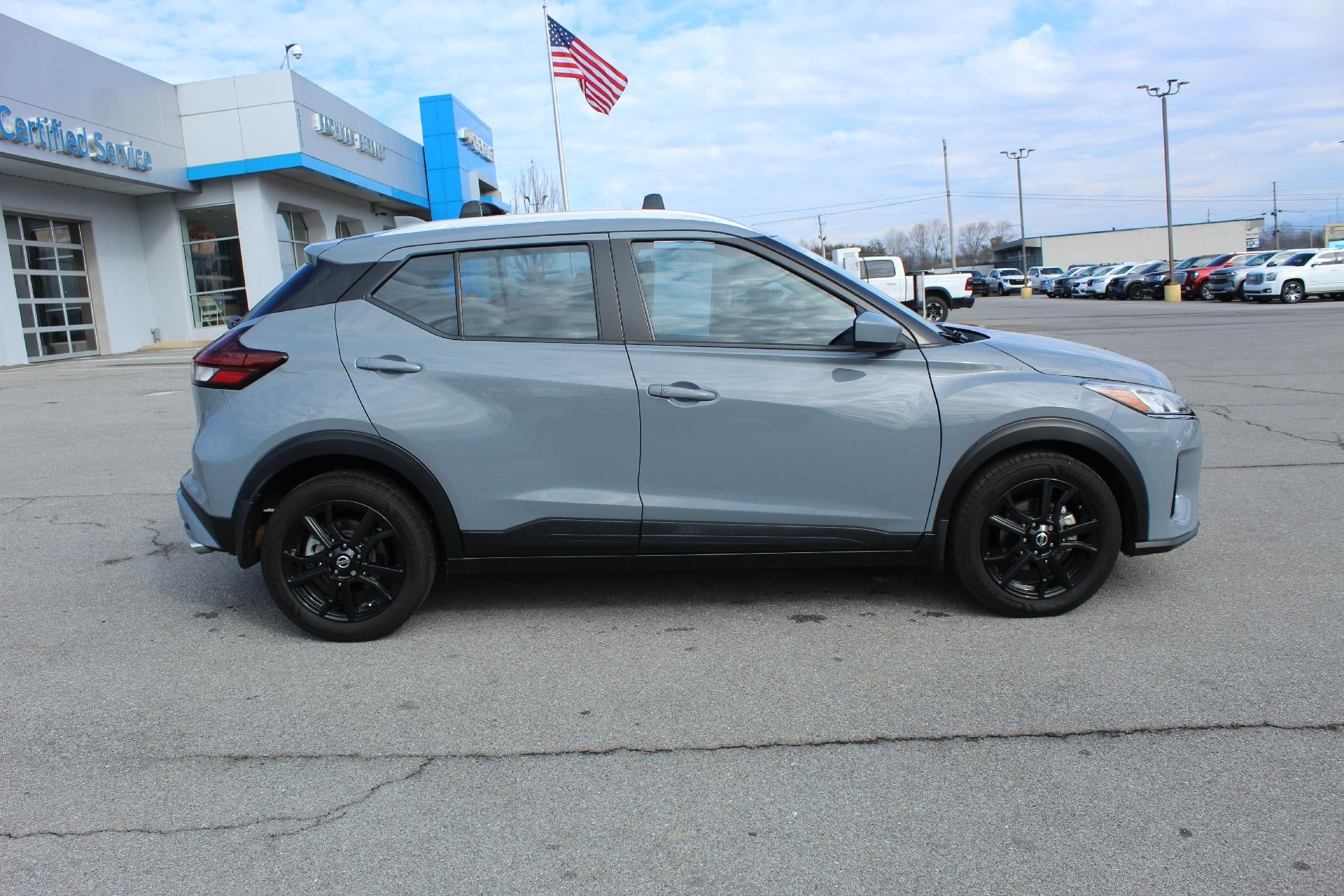 2021 Nissan Kicks SV