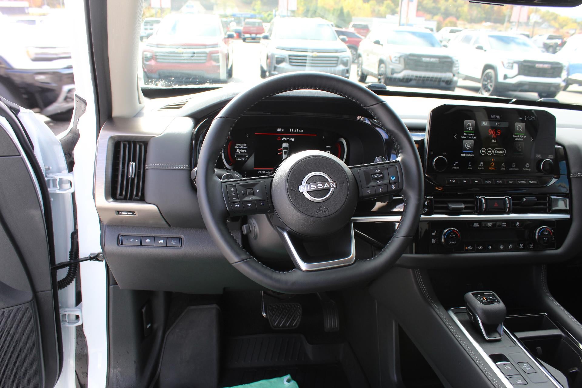 2025 Nissan Pathfinder Platinum