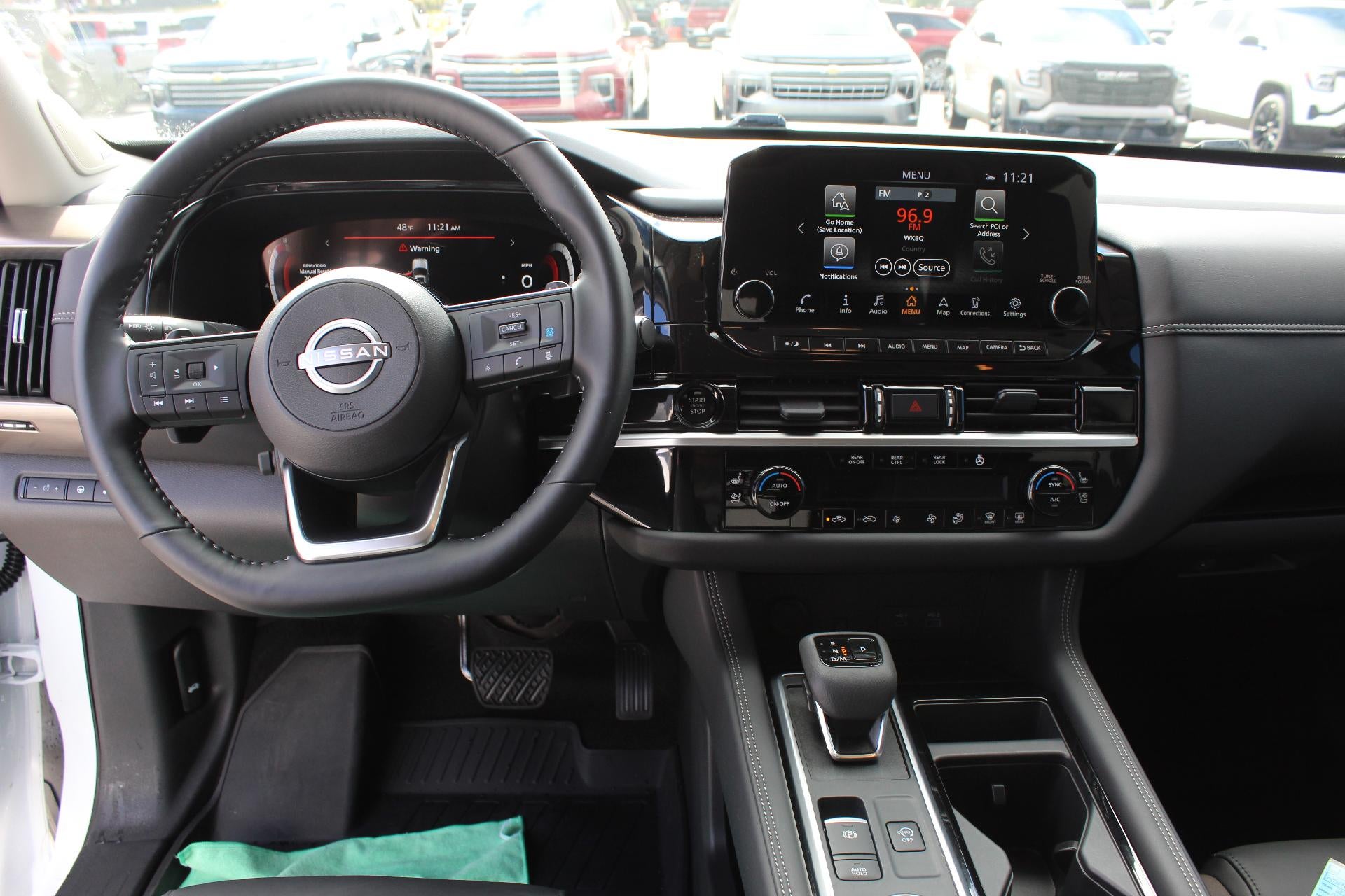 2025 Nissan Pathfinder Platinum