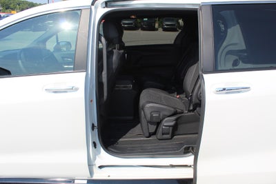 2025 Toyota Sienna Platinum