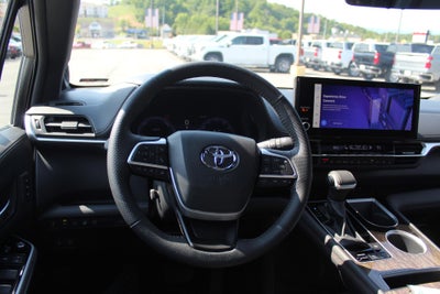 2025 Toyota Sienna Platinum