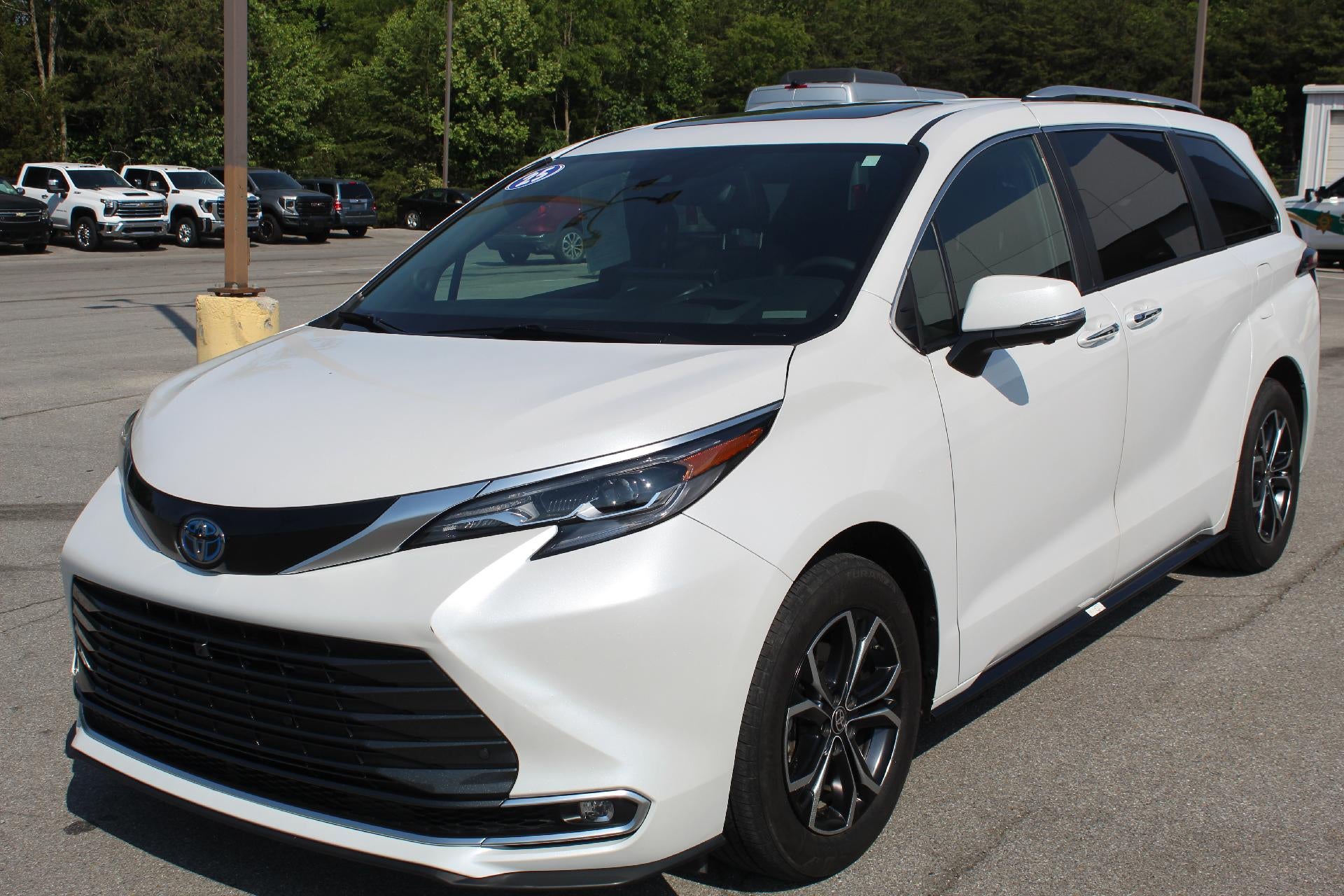 2025 Toyota Sienna Platinum