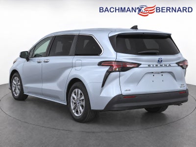 2021 Toyota Sienna XLE