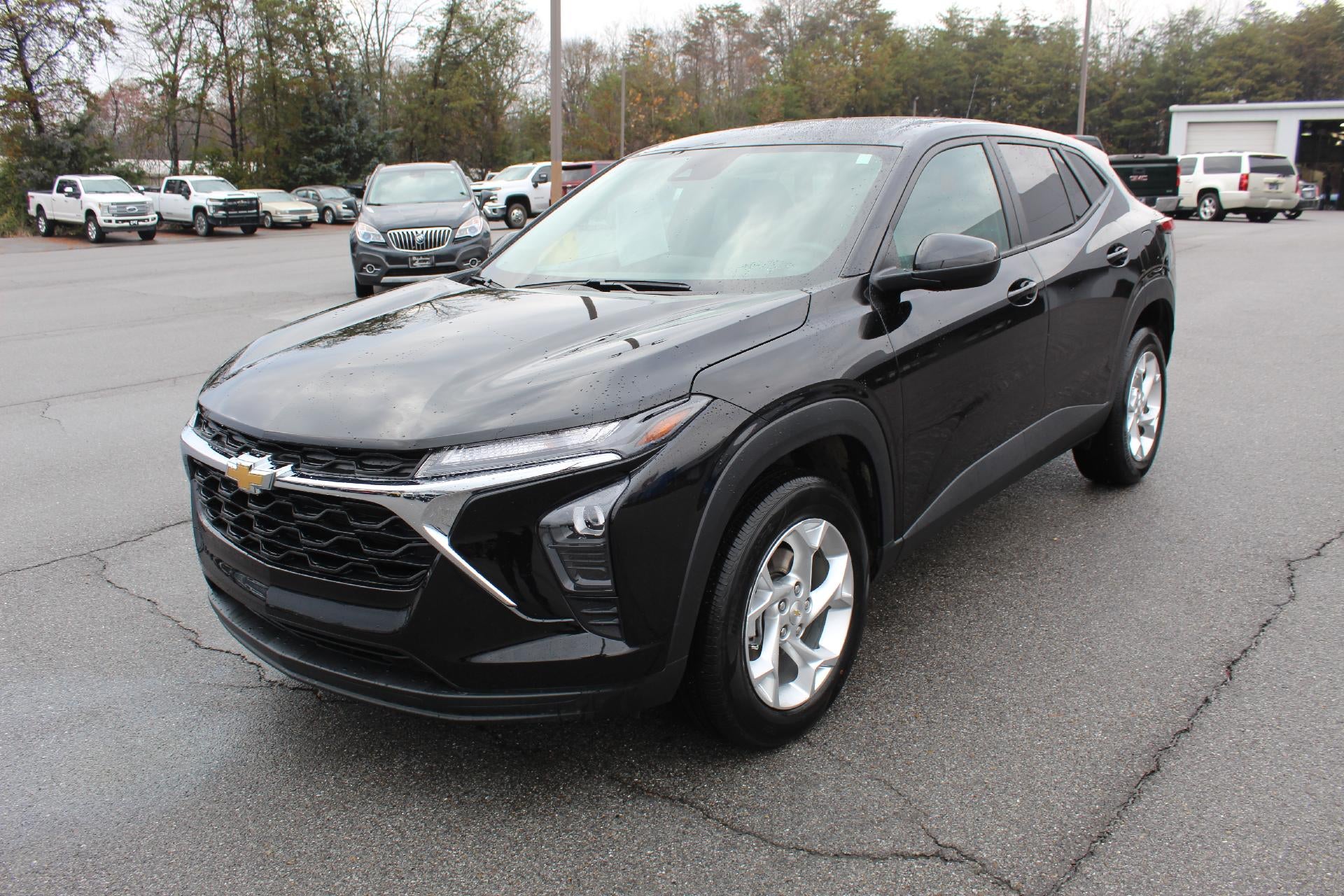 2025 Chevrolet Trax LS